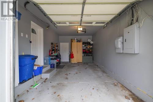1705 Mulberry Street, Sarnia, ON - Indoor Photo Showing Garage