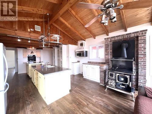 472 Grenfell Heights, Grand Falls-Windsor, NL - Indoor Photo Showing Kitchen