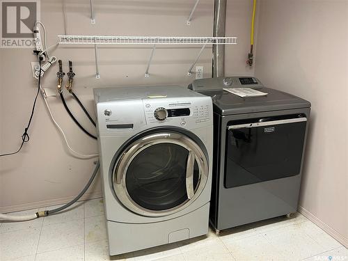 3220 29Th Avenue, Regina, SK - Indoor Photo Showing Laundry Room