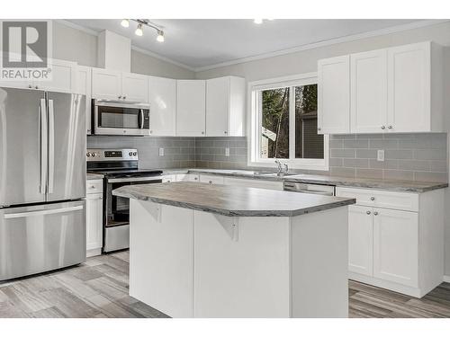 34 5164 Hart Highway, Prince George, BC - Indoor Photo Showing Kitchen With Double Sink