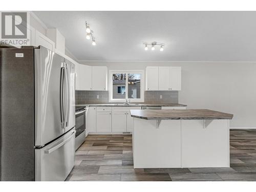 34 5164 Hart Highway, Prince George, BC - Indoor Photo Showing Kitchen With Double Sink