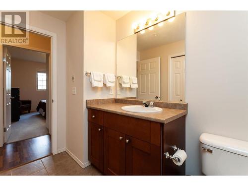 1875 Country Club Drive Unit# 1318, Kelowna, BC - Indoor Photo Showing Bathroom