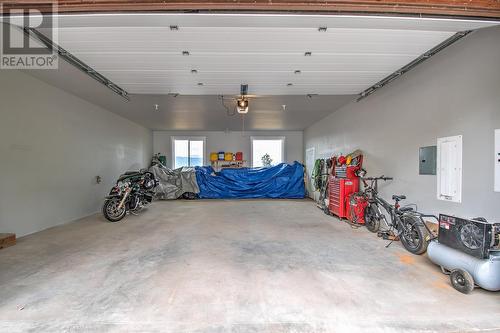 7464 Mclennan Road, Vernon, BC - Indoor Photo Showing Garage