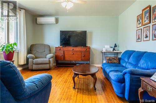 105 Mallette Road, Saint John, NB - Indoor Photo Showing Living Room