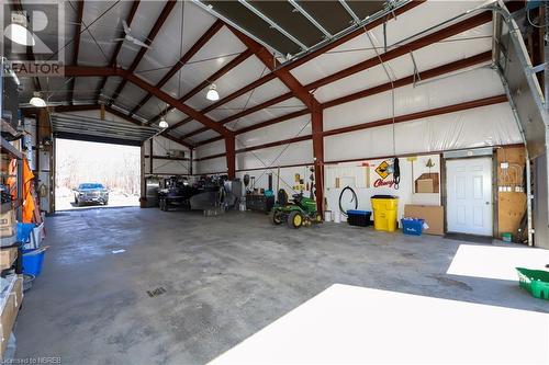 33 White Bear Court, Temagami, ON - Indoor Photo Showing Garage