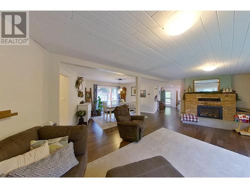 4661 45 Street, Salmon Arm, BC - Indoor Photo Showing Living Room With Fireplace
