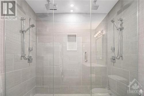 453 Booth Street, Ottawa, ON - Indoor Photo Showing Bathroom