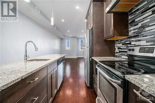 453 Booth Street, Ottawa, ON - Indoor Photo Showing Kitchen With Upgraded Kitchen