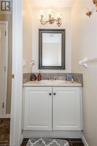 1 Ireland Place, Guelph, ON - Indoor Photo Showing Bathroom
