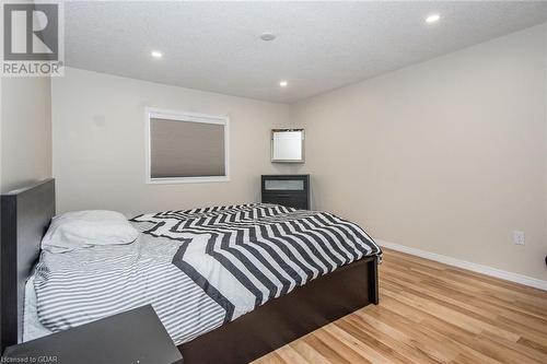 1 Ireland Place, Guelph, ON - Indoor Photo Showing Bedroom
