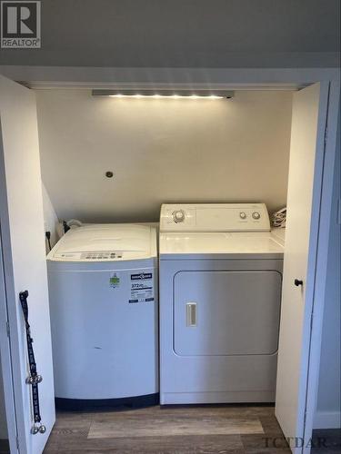 389 Toke St, Timmins, ON - Indoor Photo Showing Laundry Room