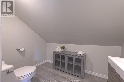 1254 Bruce, Windsor, ON - Indoor Photo Showing Bathroom