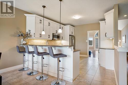 7 - 2081 Wallingford Avenue, London, ON - Indoor Photo Showing Kitchen With Upgraded Kitchen