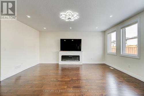 2808 Heardcreek Trail, London, ON - Indoor Photo Showing Living Room With Fireplace