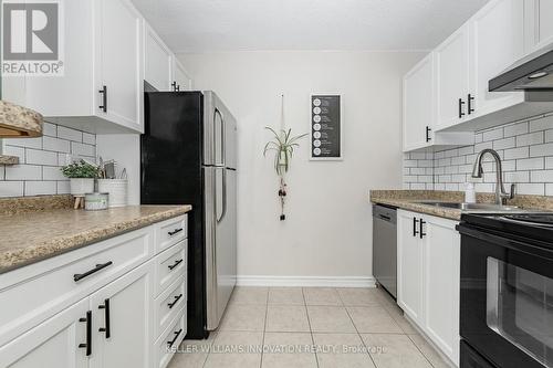 803 - 64 Benton Street, Kitchener, ON - Indoor Photo Showing Kitchen