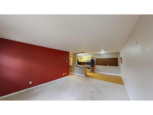 302 - 10 Cariboo Drive, Elkford, BC - Indoor Photo Showing Other Room
