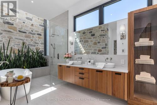 36 White Oaks Road, Barrie, ON - Indoor Photo Showing Bathroom