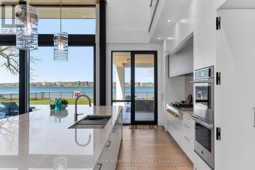 36 White Oaks Road, Barrie (South Shore), ON - Indoor Photo Showing Kitchen With Body Of Water