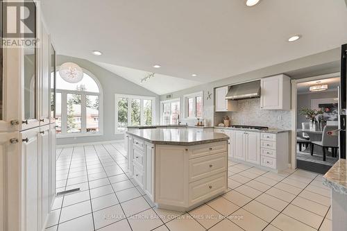 26 Eden Valley Drive, Toronto, ON - Indoor Photo Showing Kitchen With Upgraded Kitchen