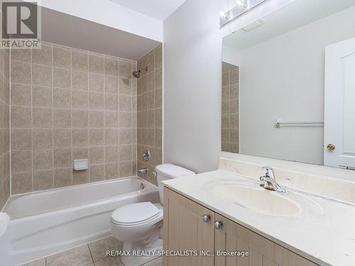 2 Wicklow Road, Brampton, ON - Indoor Photo Showing Bathroom