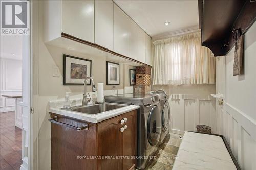 966 Silver Birch Trail, Mississauga, ON - Indoor Photo Showing Laundry Room