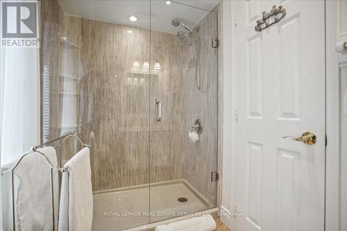 966 Silver Birch Trail, Mississauga, ON - Indoor Photo Showing Bathroom