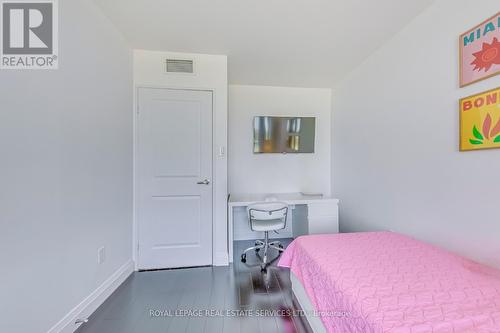 1607 - 2045 Lake Shore Boulevard W, Toronto, ON - Indoor Photo Showing Bedroom