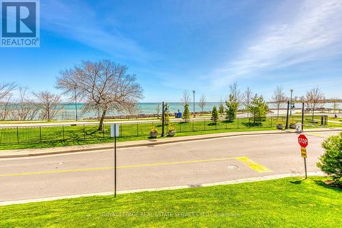 1607 - 2045 Lake Shore Boulevard W, Toronto, ON - Outdoor With View