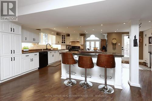 15868 Heart Lake Road, Caledon, ON - Indoor Photo Showing Kitchen