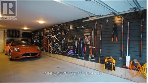 288 Vance Drive, Oakville, ON - Indoor Photo Showing Garage