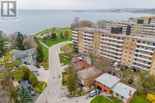 208 Lake Promenade, Toronto, ON - Outdoor With Body Of Water With View