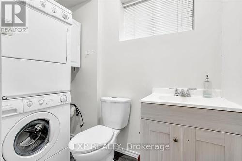 208 Lake Promenade, Toronto, ON - Indoor Photo Showing Laundry Room