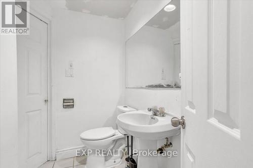 208 Lake Promenade, Toronto, ON - Indoor Photo Showing Bathroom