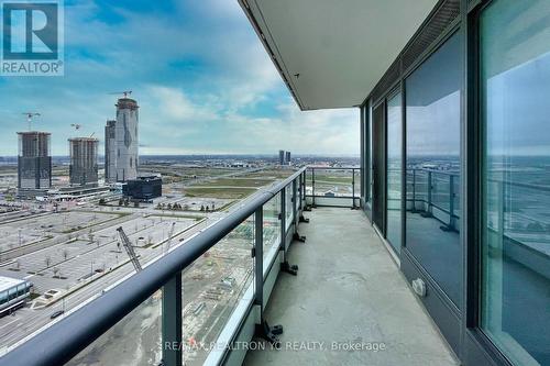 2709 - 5 Buttermill Avenue, Vaughan, ON - Outdoor With View With Exterior