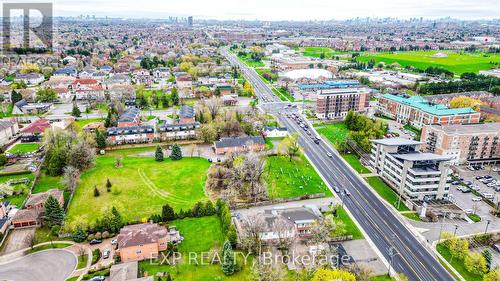 7821 Kennedy Road, Markham, ON - Outdoor With View
