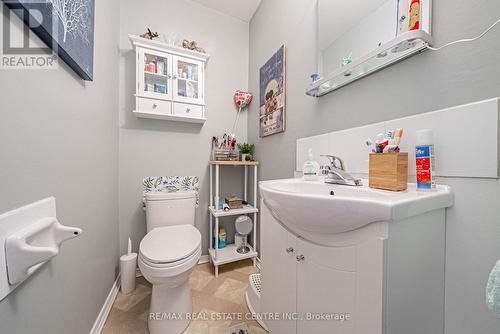 648-654 Francis Road, Burlington, ON - Indoor Photo Showing Bathroom