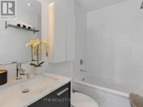 507 - 549 King Street E, Toronto, ON - Indoor Photo Showing Bathroom
