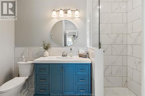 89 Staddon Avenue, Kingsville, ON - Indoor Photo Showing Bathroom