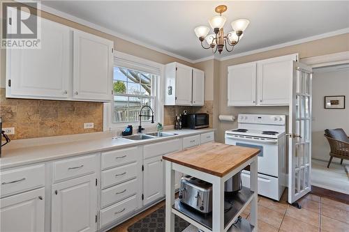 96 Havelock Street, Brockville, ON - Indoor Photo Showing Kitchen With Double Sink