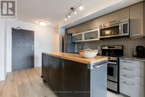 1007 - 68 Abell Street, Toronto, ON - Indoor Photo Showing Kitchen
