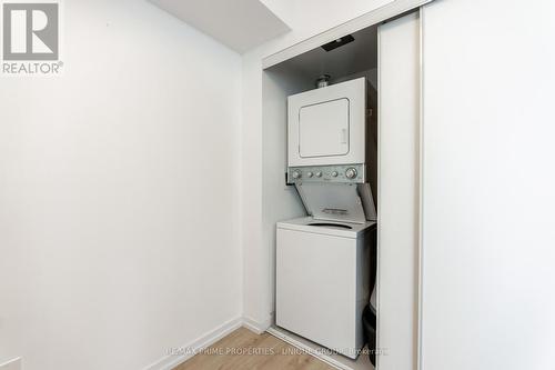 1007 - 68 Abell Street, Toronto, ON - Indoor Photo Showing Laundry Room