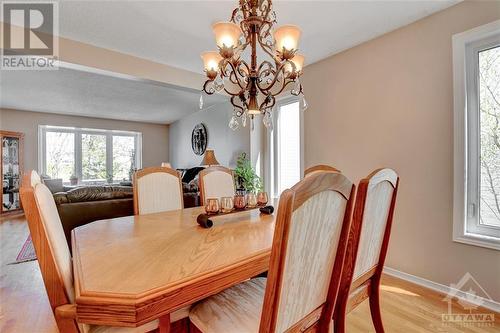 1515 Delia Crescent, Ottawa, ON - Indoor Photo Showing Dining Room