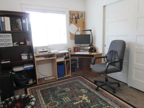 2521 Spring Bank Ave, Merritt, BC - Indoor Photo Showing Office