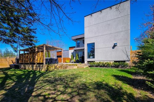 142 Mohawk Road, Ancaster, ON - Outdoor