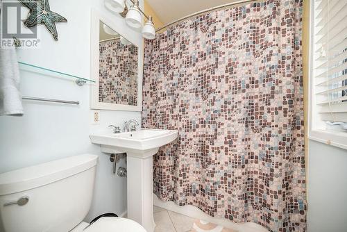 6 Thomson Crescent, Deep River, ON - Indoor Photo Showing Bathroom