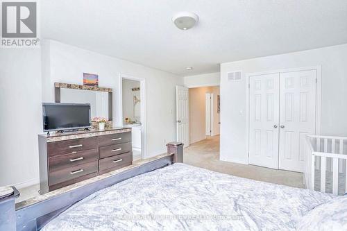 1877 Castlepoint Drive, Oshawa, ON - Indoor Photo Showing Bedroom