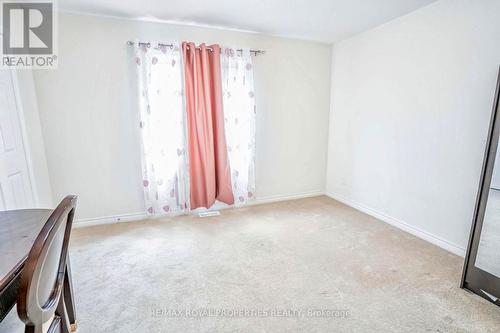 1877 Castlepoint Drive, Oshawa, ON - Indoor Photo Showing Other Room