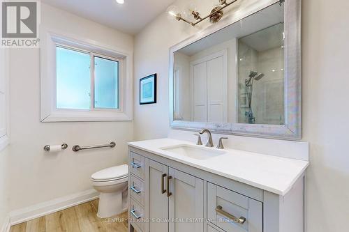 4 Honeybourne Crescent, Markham, ON - Indoor Photo Showing Bathroom