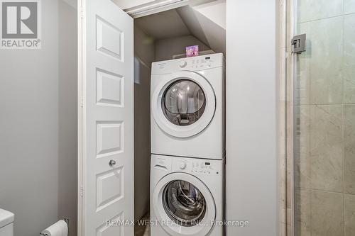 22 - 8169 Kipling Avenue E, Vaughan, ON - Indoor Photo Showing Laundry Room