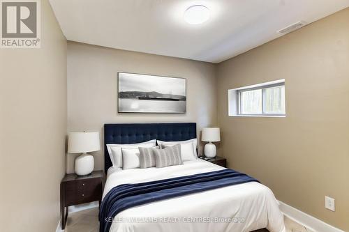 384 Irene Drive, Georgina, ON - Indoor Photo Showing Bedroom